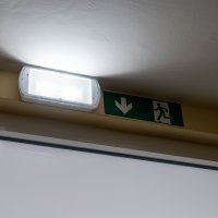 Otočac: Zbog mokrog snijega koji pada dio Like ostao bez struje