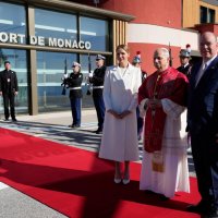 Princ Albert i princeza Charlene s Papom Lavom