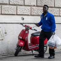 Brojni mornari s USS Gerald R. Ford danas su se iskrcali u Splitu i uputili u grad