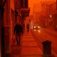 Crveno nebo na Kreti