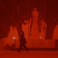 Crveno nebo na Kreti