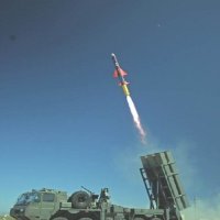 Dugodometni projektil sustava Tip-12 na putu prema cilju