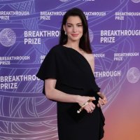Anne Hathaway
