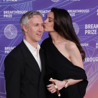 Anne Hathaway i Adam Shulman