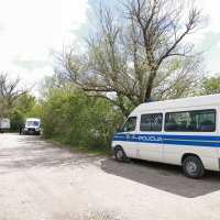 Rušenje ilegalnih objekata kod Varaždinskog jezera