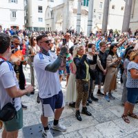 Tom Aspinall na Peristilu