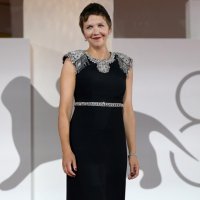 Maggie Gyllenhaal