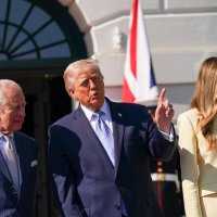 Kralj Charles, Donald i Melania Trump