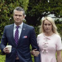 Pete Hegseth i Jennifer Rauchet