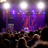 Koncert Nine Badrić na splitskoj pjaci