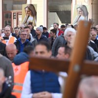 Molitelji i prosvjednici u Zagrebu