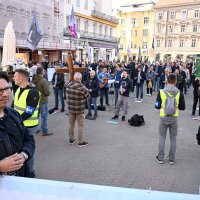Molitelji i prosvjednici u Zagrebu