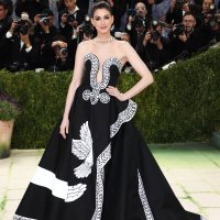 Anne Hathaway