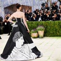 Anne Hathaway