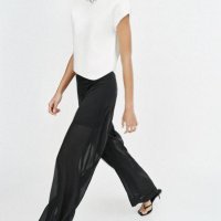 Zara: Top s ogrlicom