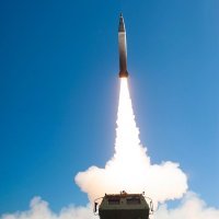 Lanisranje precizne udarne rakete iz sustava M142 HIMARS