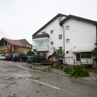 Zagreb: Nevrijeme rušilo stabla i vodove u naselju Mikulići
