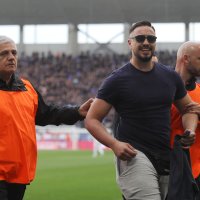 Dinamo - Rijeka, finale Kupa, navijač utrčao u teren