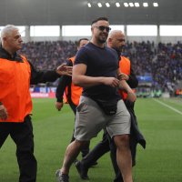 Dinamo - Rijeka, finale Kupa, navijač utrčao u teren