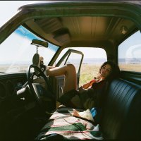 Zendaya kao Rue Bennett