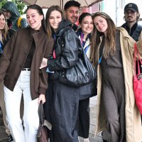 Eurosong - grupa Lelek odlazi prema dvorani Wiener Stadthalle u Beču