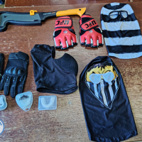 Policija je kod huligana pronašla cijeli arsenal
