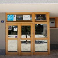 Građani pale lampione za ubijenog maturanta