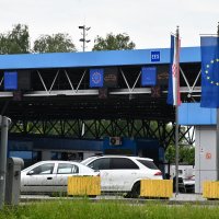 Zbog urušavanja mosta prekinut promet na granici s BiH