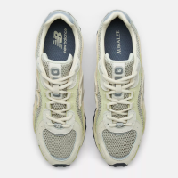 Auralee x New Balance 204L