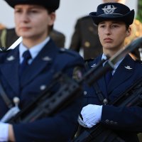 Zagreb: Svečani prijam u povodu 35. obljetnice ustrojavanja Hrvatske vojske, uručena odlikovanja i pohvale pripadnicima OSRH