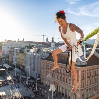 Antonia Gašparov hodom na žici privukla poglede prolaznika