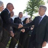 Zagreb: Andrej Plenković i članovi Vlade položili vijence u znak obilježavanja Dana državnosti