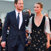 Michael Fassbender i Alicia Vikander