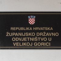 Dovođenje osumnjičeih za podmetanje požara na sud