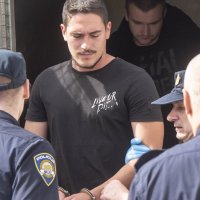 Dovođenje osumnjičeih za podmetanje požara na sud