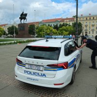 Skinute LGBTQ+ zastave u Zagrebu