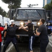 Sukob policije i prosvjednika u Tirani zbog projekta Trumpovog zeta