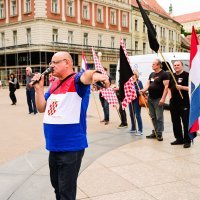 Pripadnici A-HSP na čelu s Draženom Kelemincem prosvjeduju protiv Pridea