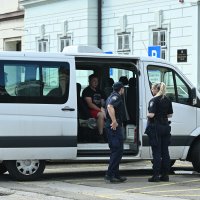 Privođenje četvorice muškaraca osumnjičenih za otmicu kod Arena centra