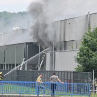 Razbuktao se požar u tvornici namještaja Prostoria