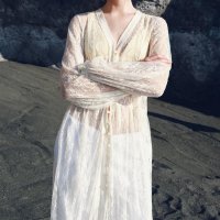 Zara čipkasta haljina