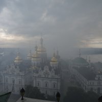 Samostan Kijevsko-pečerska lavra u plamenu