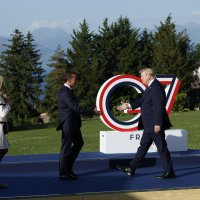 Brigitte i Emmanuele Macron, Donald Trump