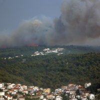 Udar groma izazvao požar na vrhu Čiova