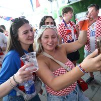 Navijači uoči utakmice Hrvatska - Portugal