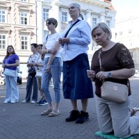Molitelji na Trgu bana Jelačića prve subote u srpnju