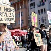 Protuprosvjed moliteljima krunice u Zagrebu