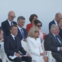 Vojni mimohod u Parizu