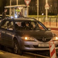 Automobil ponovno zapeo u tračnicama