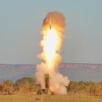 Sustav Typhon ispaljuje projektil SM-6